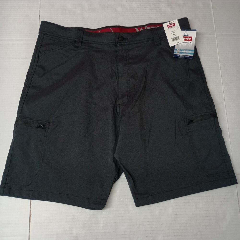 Wrangler Cargo Shorts Men's Size‎ 40 Black 10" Inseam Relaxed